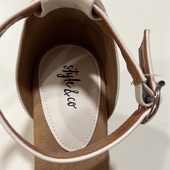 Women's Seleeney Espadrille Wedge Sandals. Color: White Size 9M - Picture 6 of 13